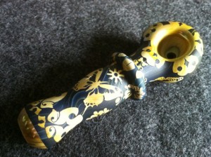 Piece of the Week | Butterfly Pipes, Bongs and Paraphernalia | source: http://img1.etsystatic.com/003/0/6390525/il_570xN.373787125_n9xp.jpg